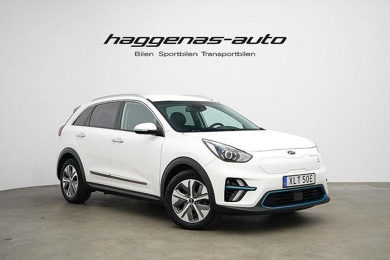Vit Begagnad 2021 Kia e-Niro 2 SUV | 234 900 kr (Bra pris) - Bild 1/4