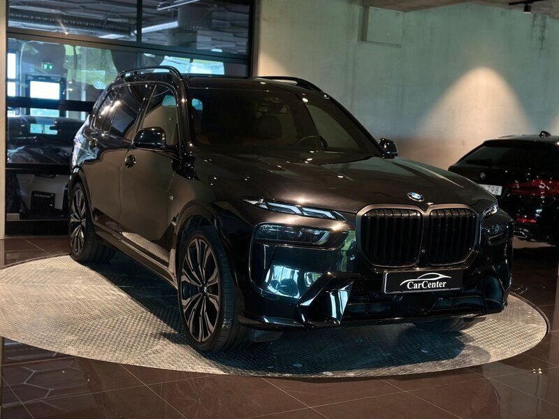 Begagnad 2024 BMW X7 Exclusive SUV | 1 269 000 kr - Bild 1/4