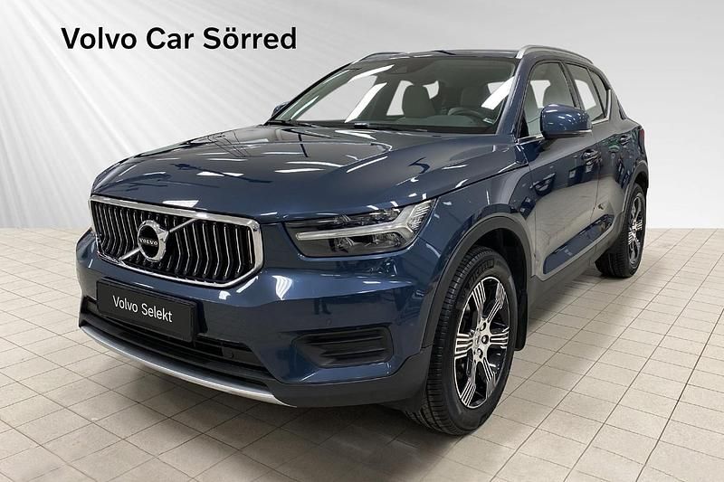 Begagnad Volvo XC40 Inscription 192 HK (141 kW) 2022 Blå SUV
