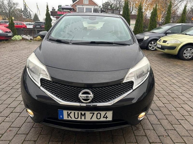 Begagnad Nissan Note 80 HK (58 kW) 2015 Svart Halvkombi