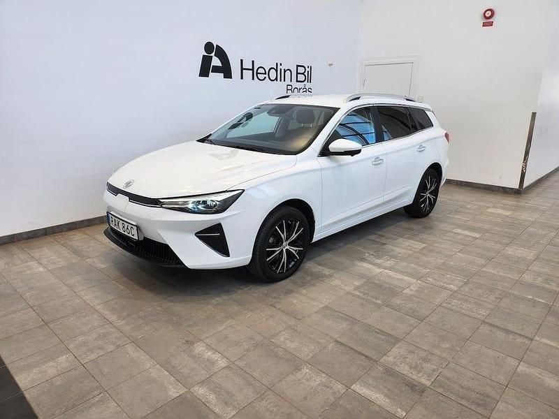 Vit Begagnad 2022 MG MG5 EV Kombi | 279 900 kr - Bild 1/4