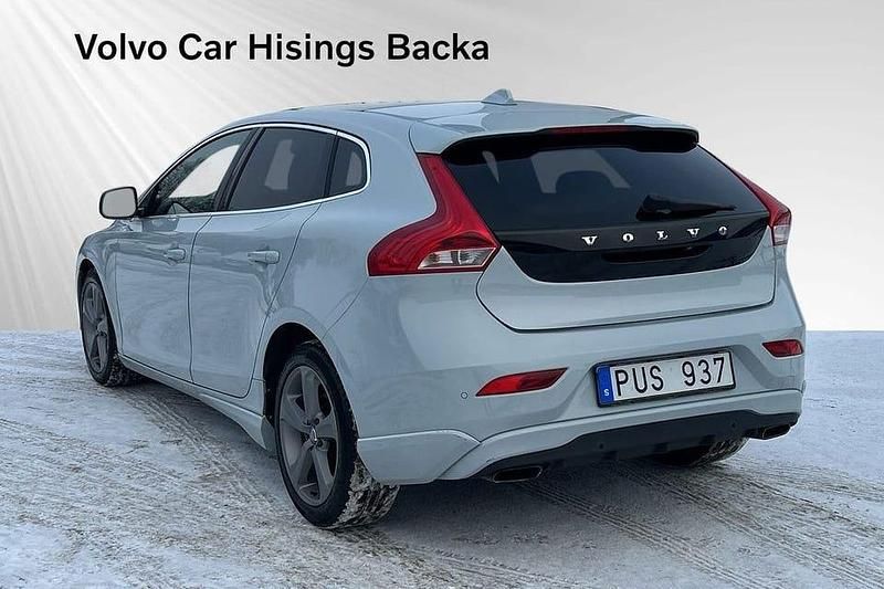 Begagnad Volvo V40 Standard 116 HK (85 kW) 2012 Blå Halvkombi