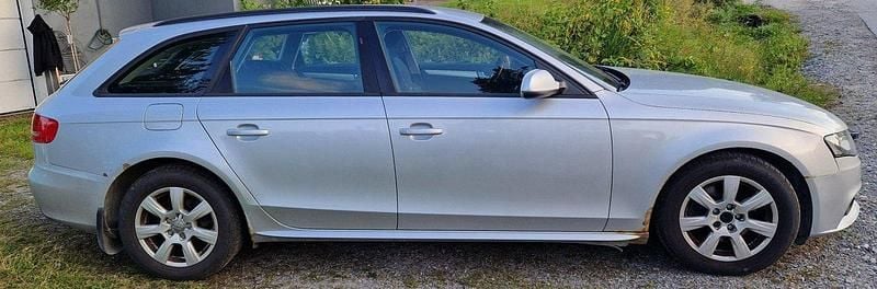 Silver Begagnad 2011 Audi A4 Kombi | 45 000 kr (Bra pris) - Bild 1/4