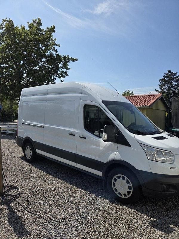 Vit Begagnad 2016 Ford Transit | 135 000 kr (Marknadspris) - Bild 1/4