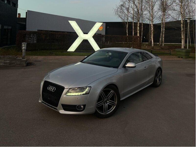 Silver Begagnad 2010 Audi A5 Sportkupé | 85 000 kr (Marknadspris) - Bild 1/4