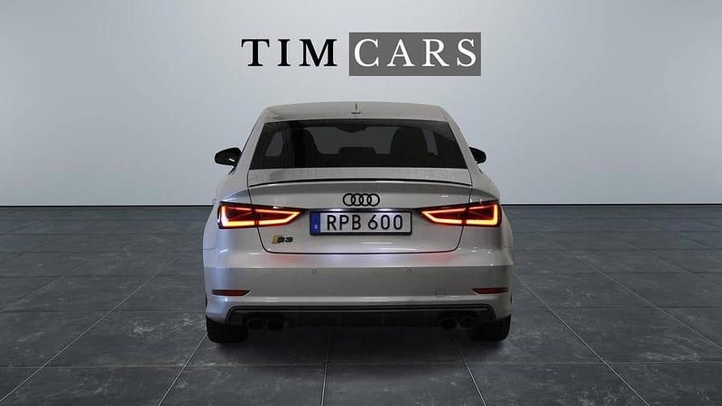 Begagnad Audi S3 305 HK (224 kW) 2014 Silver Sedan
