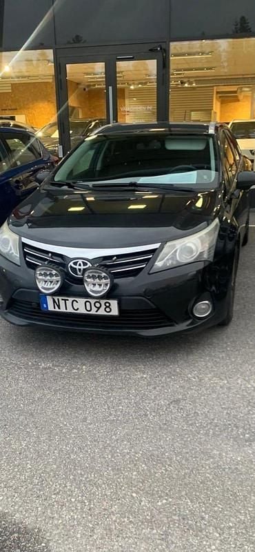 Begagnad 2012 Toyota Avensis Kombi | 44 500 kr (Bra pris) - Bild 1/4