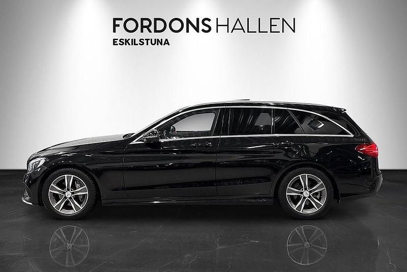 Begagnad Mercedes C220 AMG 170 HK (125 kW) 2018 Svart Kombi