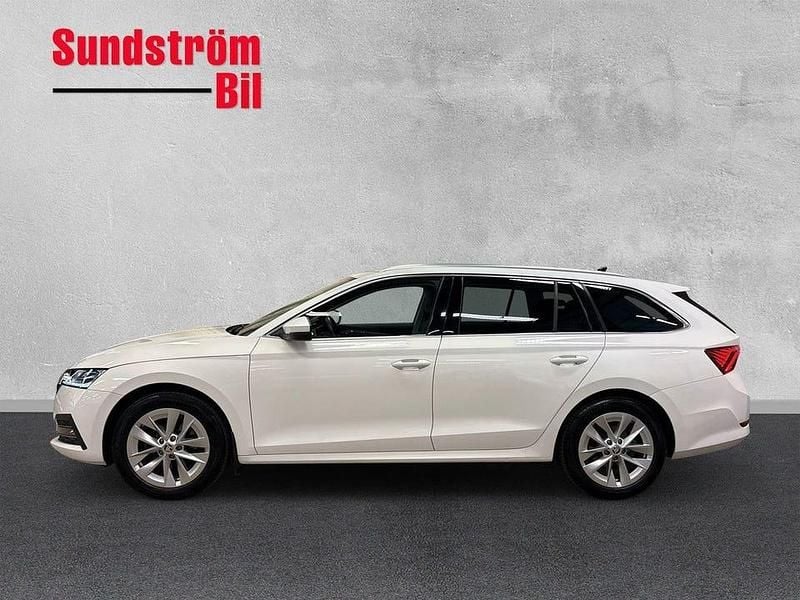 Begagnad Skoda Octavia Style 110 HK (80 kW) 2021 Vit Kombi