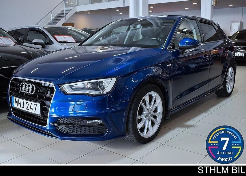 Blå (blå (scuba blue metallic)) Begagnad 2016 Audi A3 Sportback Attraction Halvkombi | 149 000 kr (Bra pris) - Bild 1/4