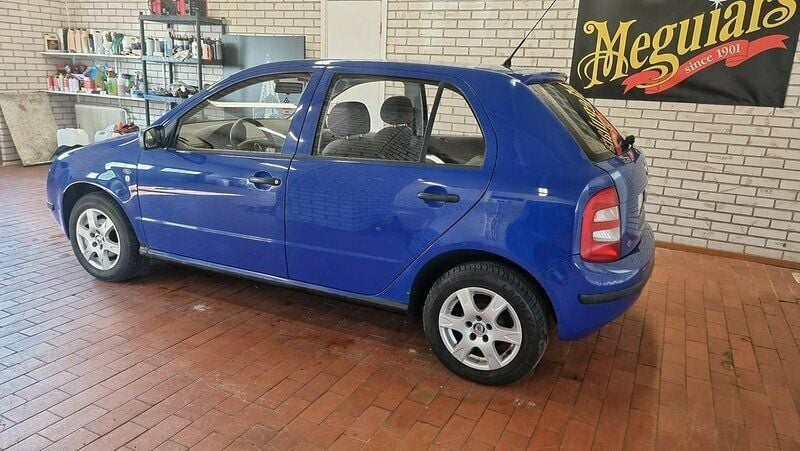 Begagnad Skoda Fabia 60 HK (44 kW) 2002 Blå Halvkombi