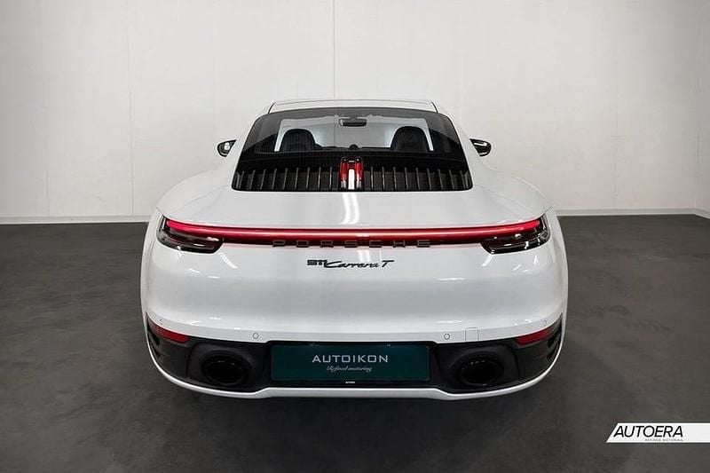 Begagnad Porsche 911 Carrera 385 HK (283 kW) 2023 Vit Sportkupé