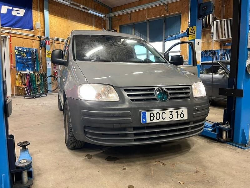 Begagnad VW Caddy 69 HK (50 kW) 2008 Minibuss