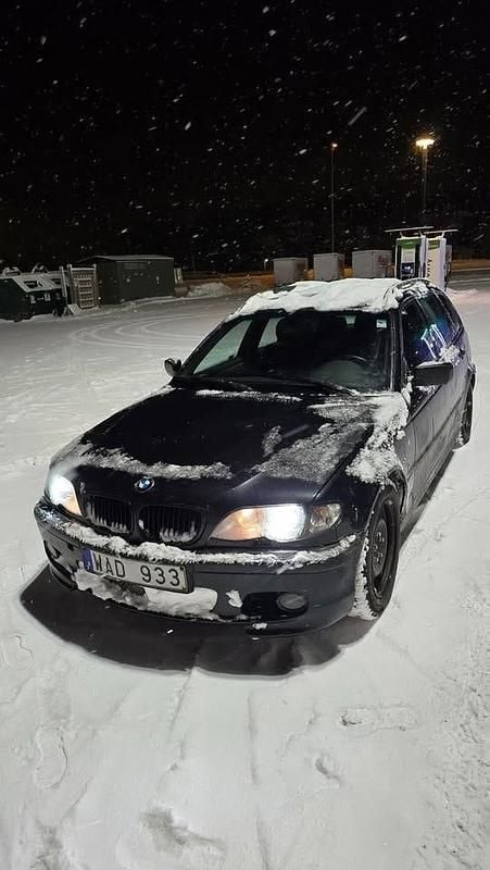 Begagnad BMW 320 170 HK (125 kW) 2004 Kombi