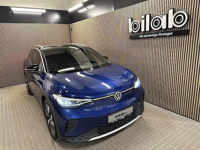 Blå Begagnad 2021 VW ID.4 Pro Performance SUV | 339 000 kr (Lite dyr) - Bild 1/4