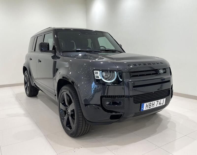 Grå Begagnad 2024 Land Rover Defender SE Dynamic SUV | 1 299 900 kr - Bild 1/4