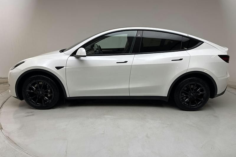 Begagnad Tesla Model Y 378 kW (514 HK) 2023 Vit SUV
