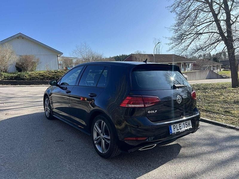 Begagnad VW Golf VII GT 150 HK (110 kW) 2020 Svart Halvkombi