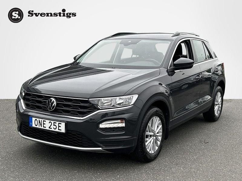 Grå Begagnad 2021 VW T-Roc Style SUV | 188 700 kr (Superpris) - Bild 1/4
