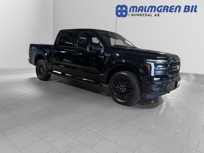 Agate black metallic Ny 2025 Ford F-150 Lariat Pickup | 1 098 750 kr (Marknadspris) - Bild 1/4