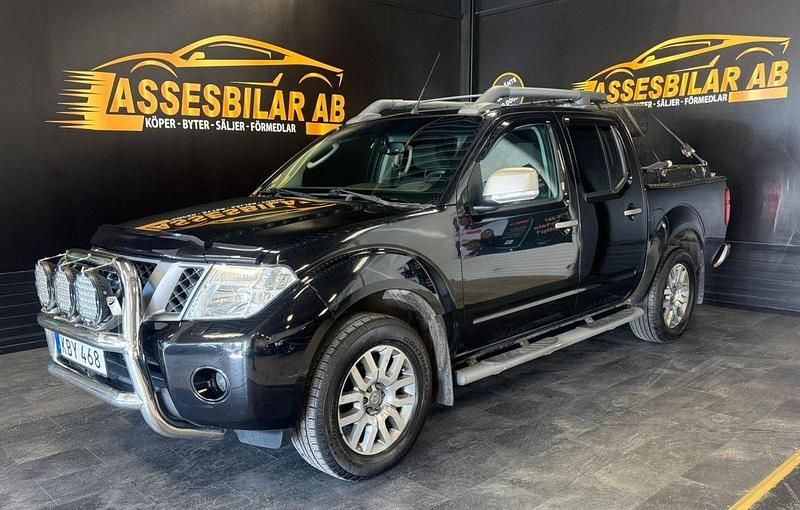 Svart Begagnad 2015 Nissan Navara Pickup | 134 900 kr (Marknadspris) - Bild 1/1