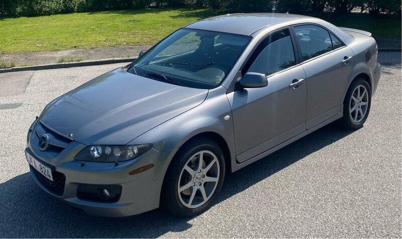 Grå Begagnad 2006 Mazda 6 Sedan | 40 000 kr (Dyr) - Bild 1/4