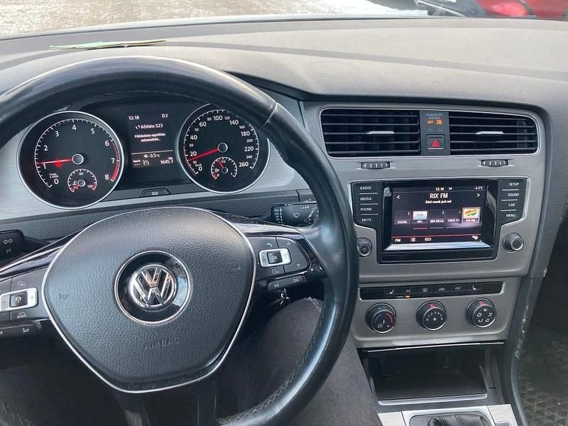 Begagnad VW Golf VII 105 HK (77 kW) 2015