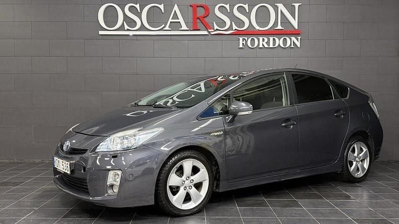 Grå Begagnad 2010 Toyota Prius Executive | 59 900 kr (Marknadspris) - Bild 1/4
