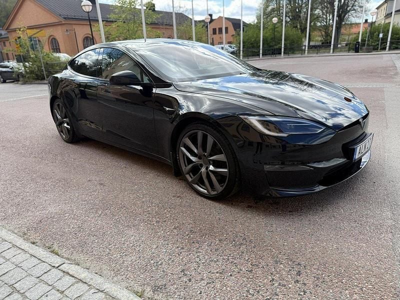 Svart Begagnad 2023 Tesla Model S Sedan | 699 999 kr (Bra pris) - Bild 1/4