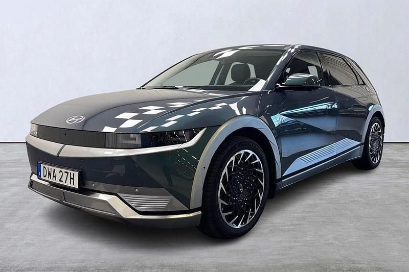 Grön Begagnad 2023 Hyundai Ioniq 6 Advanced Sedan | 399 900 kr (Lite dyr) - Bild 1/4