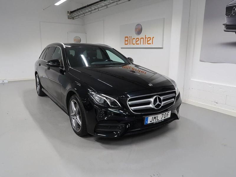Svart Begagnad 2020 Mercedes 300 AMG Kombi | 379 900 kr - Bild 1/3