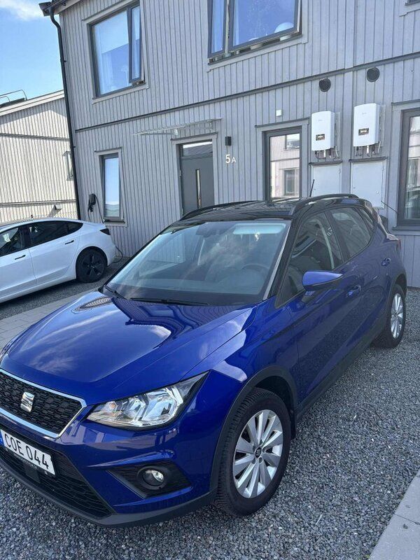 Blå Begagnad 2018 Seat Arona Style SUV | 114 900 kr (Bra pris) - Bild 1/4