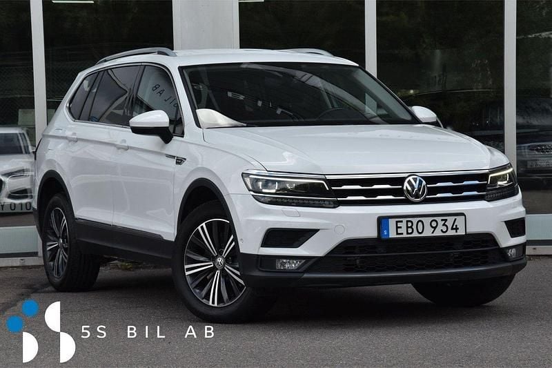 Vit Begagnad 2018 VW Tiguan Allspace SUV | 264 900 kr (Marknadspris) - Bild 1/4