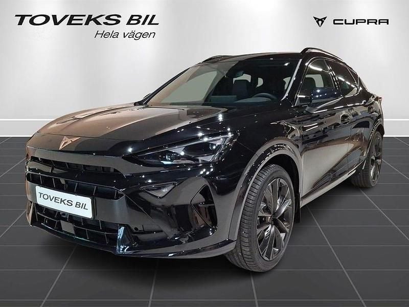 Midnight black metallic Ny 2025 Cupra Formentor SUV | 433 000 kr (Marknadspris) - Bild 1/4