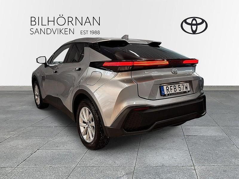 Begagnad Toyota C-HR Style 226 HK (166 kW) 2024 Silver SUV