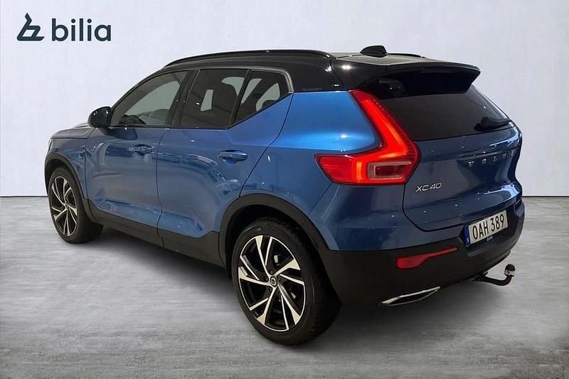 Begagnad Volvo XC40 R-Design 151 HK (111 kW) 2018 Blå SUV