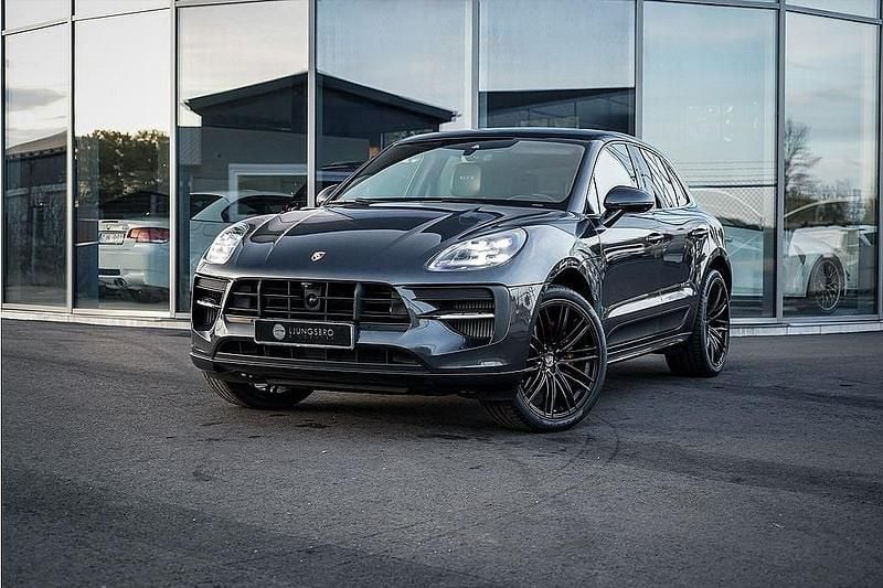 Mörkgrå Begagnad 2020 Porsche Macan GTS SUV | 709 900 kr (Bra pris) - Bild 1/4