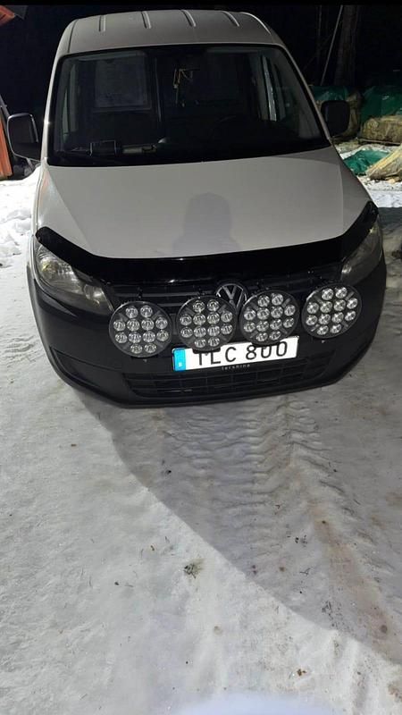 Begagnad VW Caddy 102 HK (75 kW) 2015 Minibuss