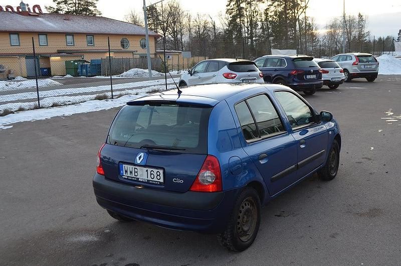 Begagnad Renault Clio R.S. 75 HK (55 kW) 2005 Blå Halvkombi