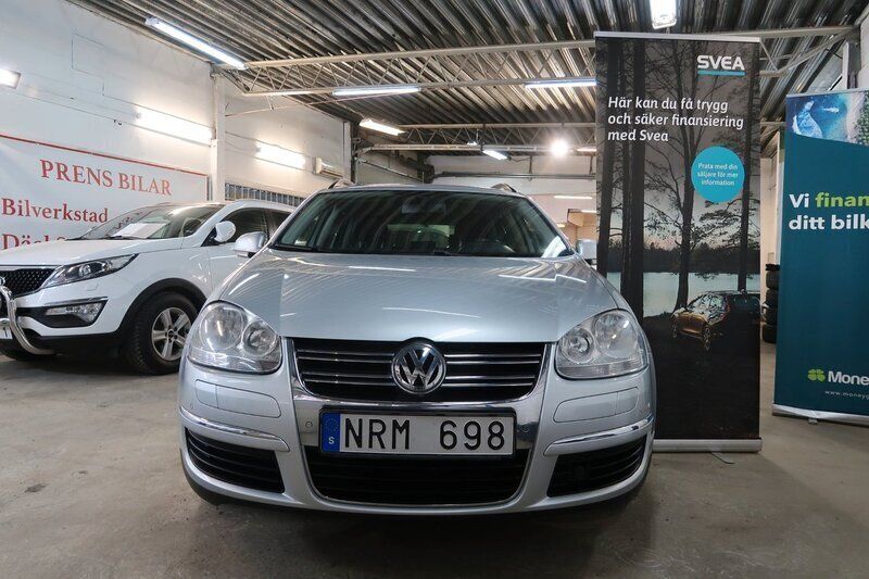 Silver Begagnad 2009 VW Golf Kombi | 39 900 kr (Marknadspris) - Bild 1/4