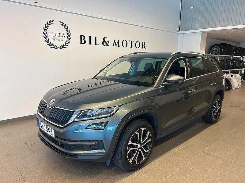 Grå Begagnad 2020 Skoda Kodiaq Business Line SUV | 369 900 kr (Lite dyr) - Bild 1/4