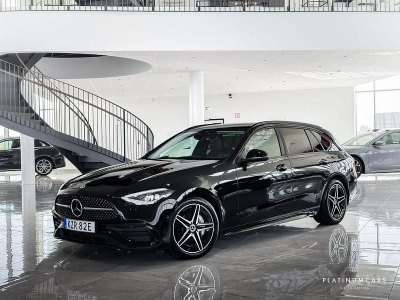 Svart Begagnad 2022 Mercedes C300e Premium Kombi | 399 000 kr (Marknadspris) - Bild 1/4