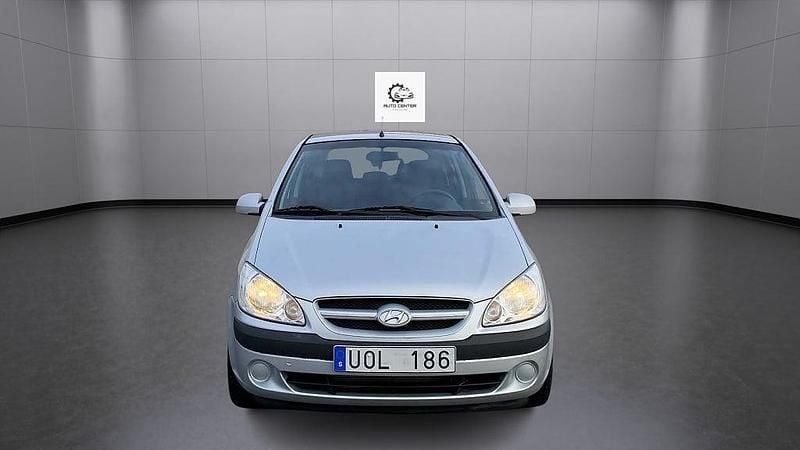 Begagnad Hyundai Getz 88 HK (64 kW) 2006 Silver Halvkombi