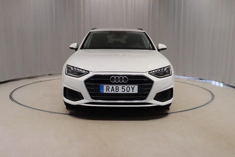 Begagnad Audi A4 Comfort 170 HK (125 kW) 2022 Vit Kombi