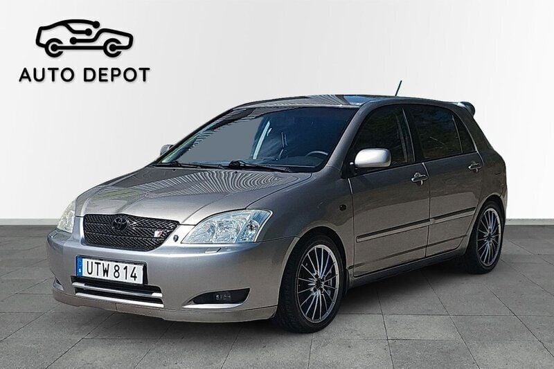 Grå Begagnad 2004 Toyota Corolla Sport Halvkombi | 59 900 kr (Dyr) - Bild 1/4