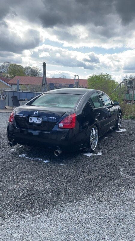 Svart Begagnad 2006 Nissan Maxima Sedan | 42 000 kr - Bild 1/4