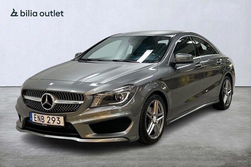 Mörkgrå Begagnad 2014 Mercedes CLA180 AMG Sedan | 179 900 kr - Bild 1/3