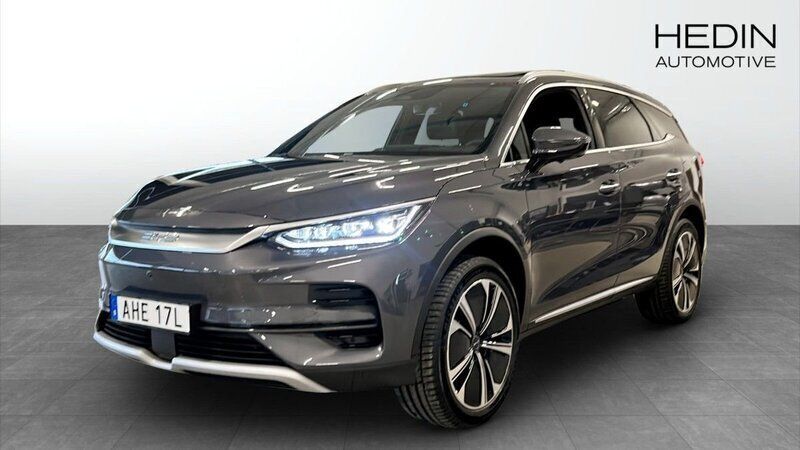 Grå (grey) Begagnad 2025 BYD Tang SUV | 699 900 kr (Marknadspris) - Bild 1/4