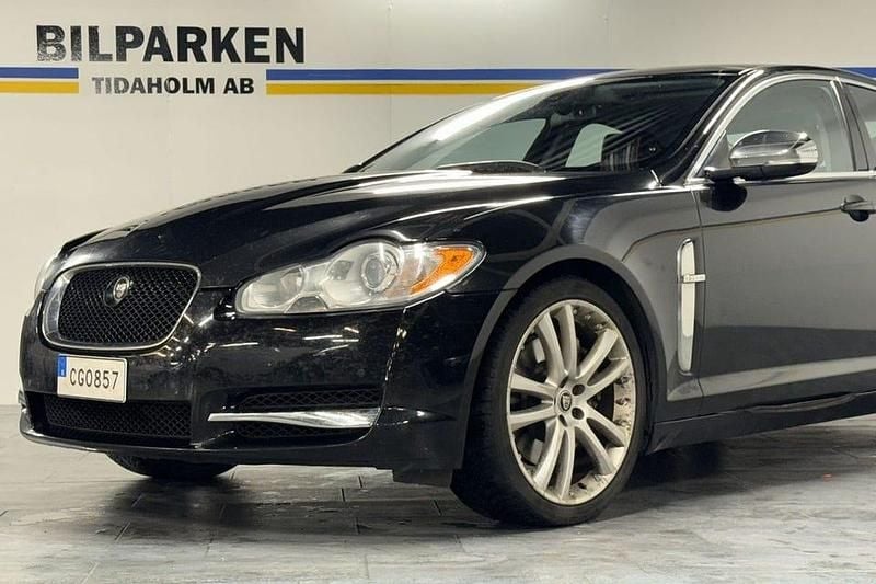 Begagnad Jaguar XF 275 HK (202 kW) 2010 Svart Sedan