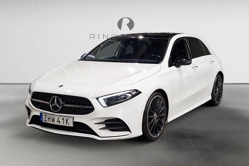 Vit Begagnad 2019 Mercedes A200 AMG Halvkombi | 274 900 kr (Lite dyr) - Bild 1/3